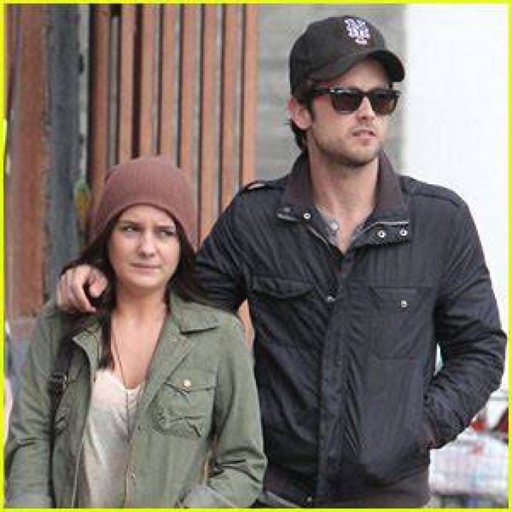 Justin Chatwin is not Married to Wife. Dating Girlfriend Jenny
