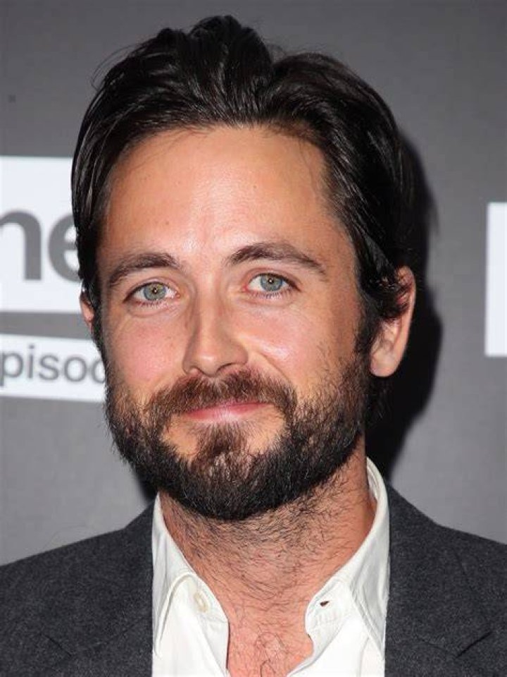 Justin Chatwin Net Worth February 2023, Salary, Age, Siblings, Bio