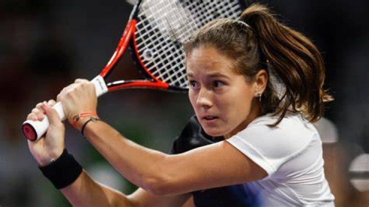 Kasatkina's girlfriend Natalia Zabiiako posts new picture with Daria