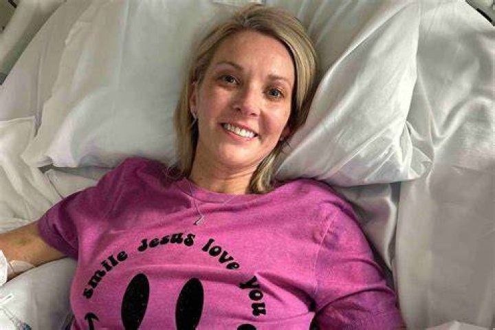 Kentucky Woman Gets Her Limbs Amputated After Kidney Stone Infection