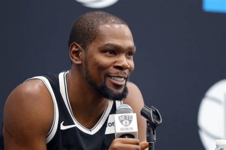Kevin Durant Gets Engaged to WNBA Player Essence