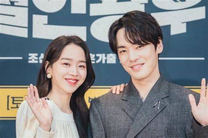Kim Jung Hyun And Shin Hye Sun&rsquo;s Relationship Takes An Electrifying