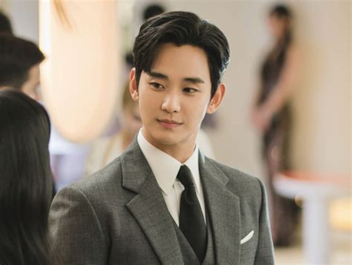Kim Soo Hyun a terminé son service militaire ⋆ KSélection