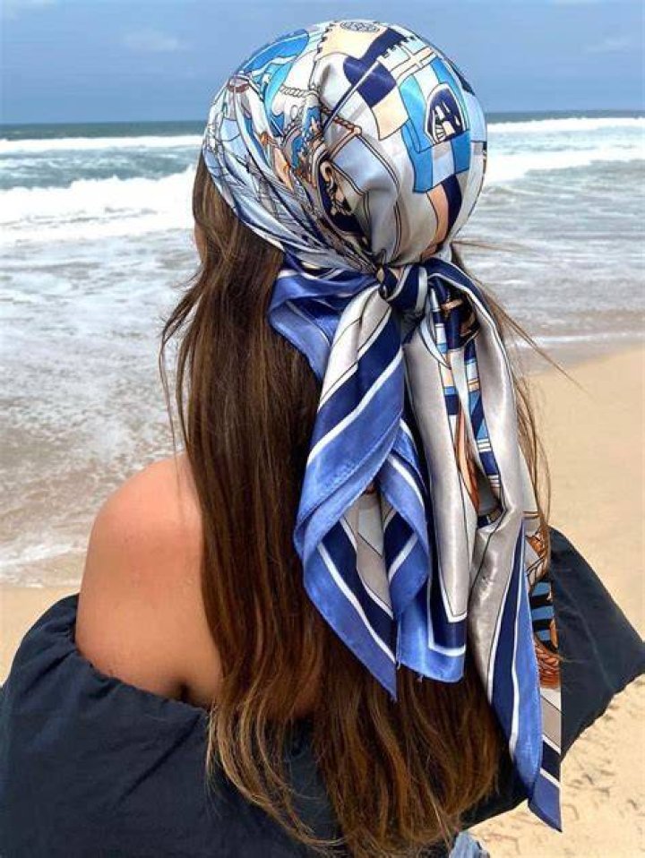K&ouml;p Nelly Vacay Hair Scarf Gul/M&ouml;nstrad