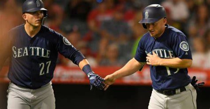 Kyle Seager&rsquo;s surgery successful, officially out 1012 weeks
