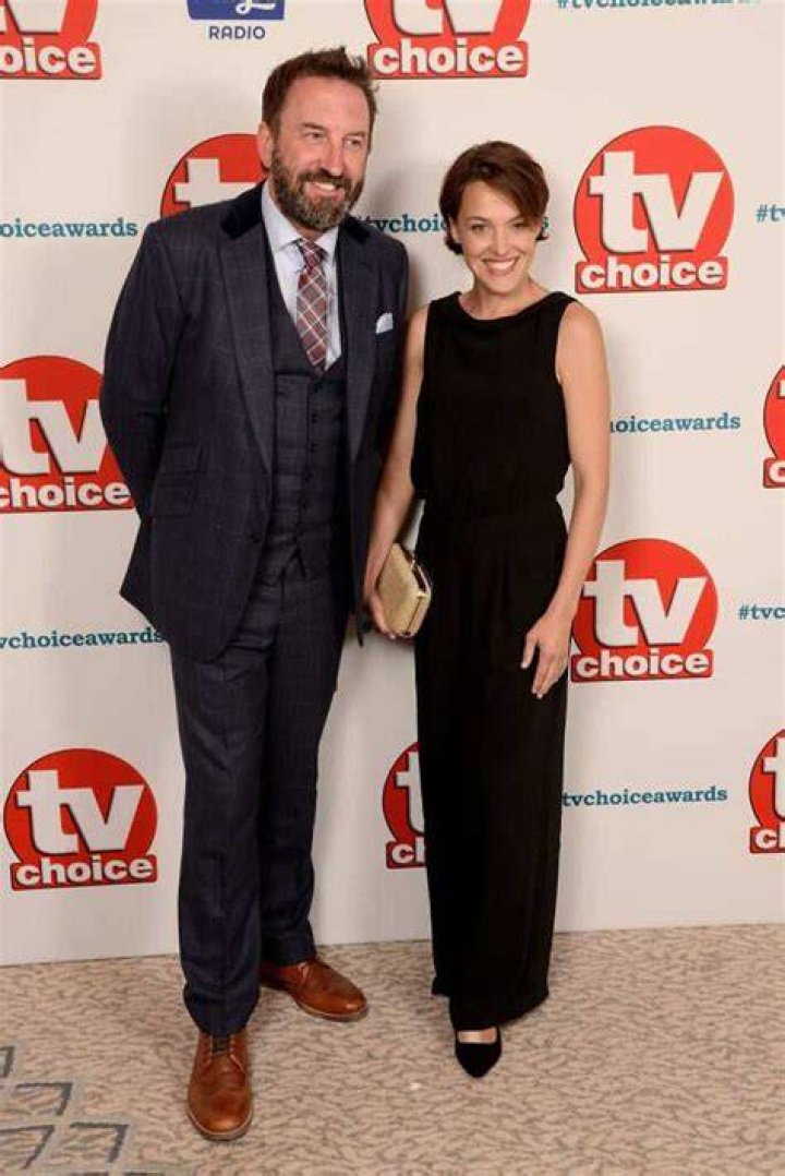 Lee Mack says wife Tara is so noone believes they met before