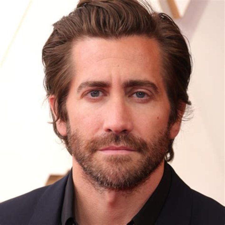Looks Like Jake Gyllenhaal Is Keeping Tabs on ExGirlfriend Taylor