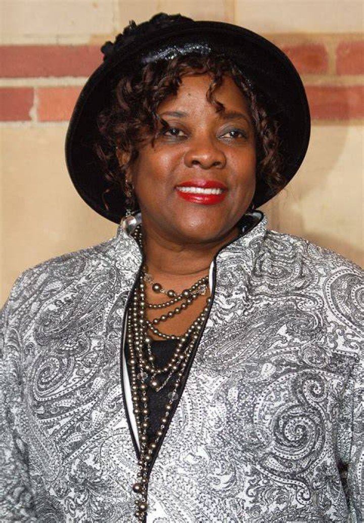 Loretta Devine's Net Worth, Age, Husband, Children, Biography