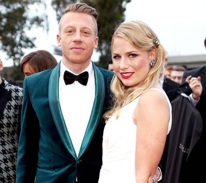 Macklemore and Wife Tricia Davis Share News about Their Third Child 6
