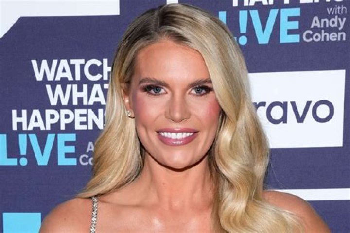 Madison LeCroy shows off her 'Southern Charm' while running errands