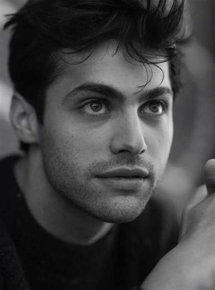 Matthew Daddario Actor, Wiki, Bio, Age, Height, Weight, Married, Wife