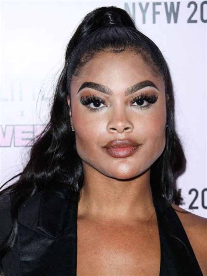 Mehgan James' biography net worth, parents, husband, age, height