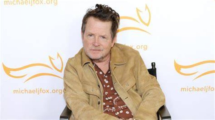 Michael J. Fox doesn’t remember dating Bangles singer Susanna Hoffs in