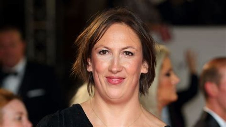 Miranda Hart on how she learned to love her height after struggling to