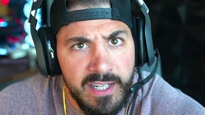 NICKMERCS “stands by” controversial Pride tweet in return to streaming