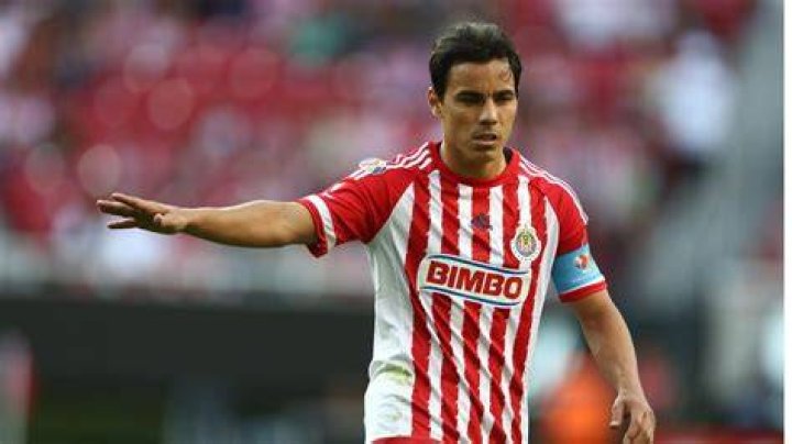 Omar Bravo. ¿A qué se dedica el máximo goleador de las Chivas?