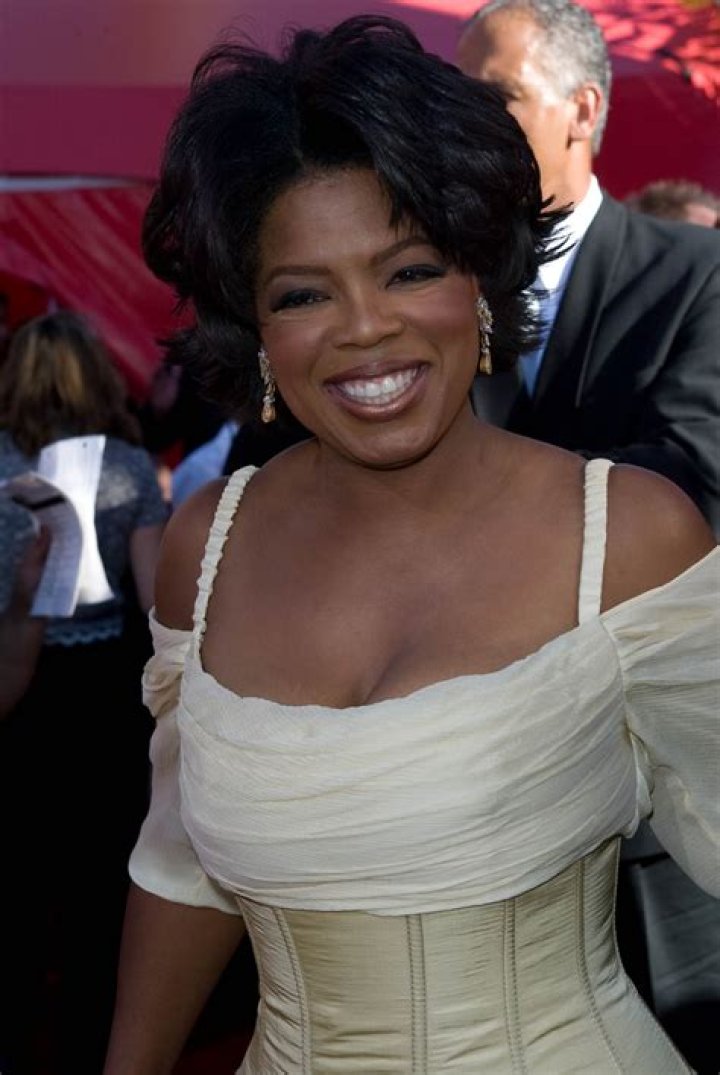 Oprah Winfrey a accouch&eacute; &agrave; 14 ans et n'a "jamais eu l'impression que c