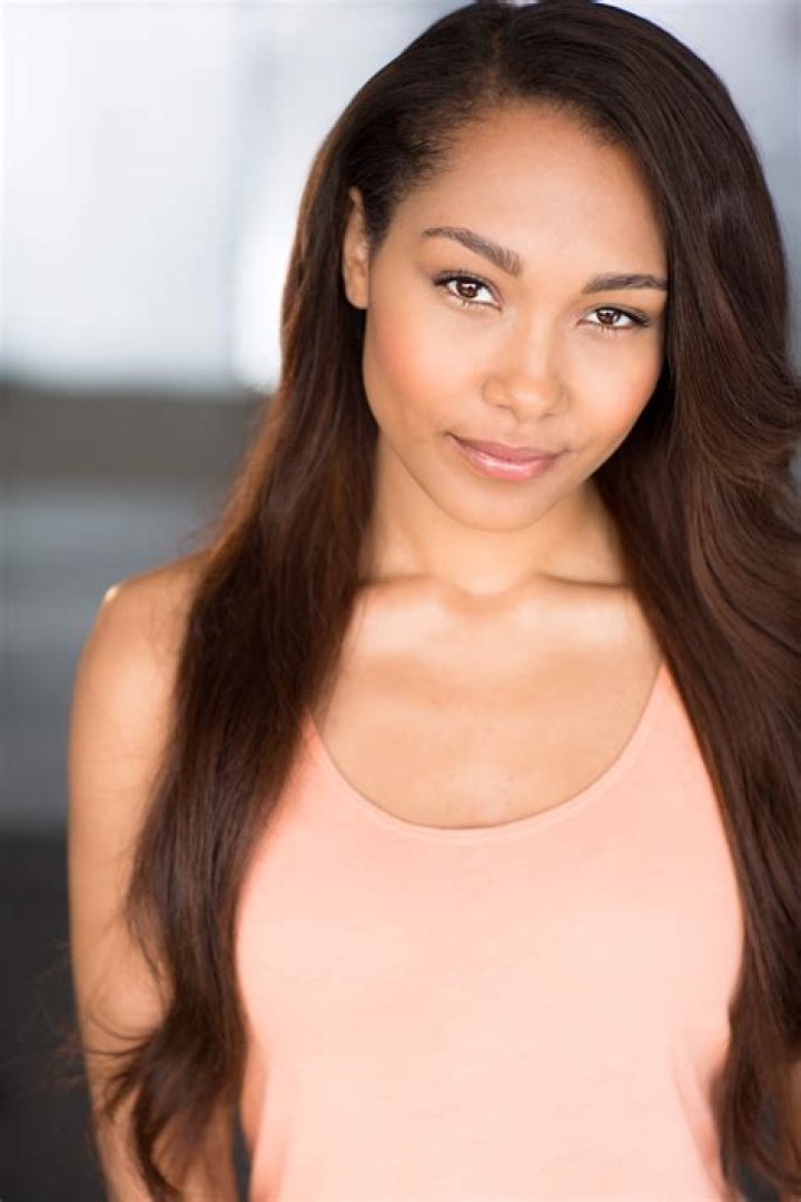 Parker McKenna Posey picture