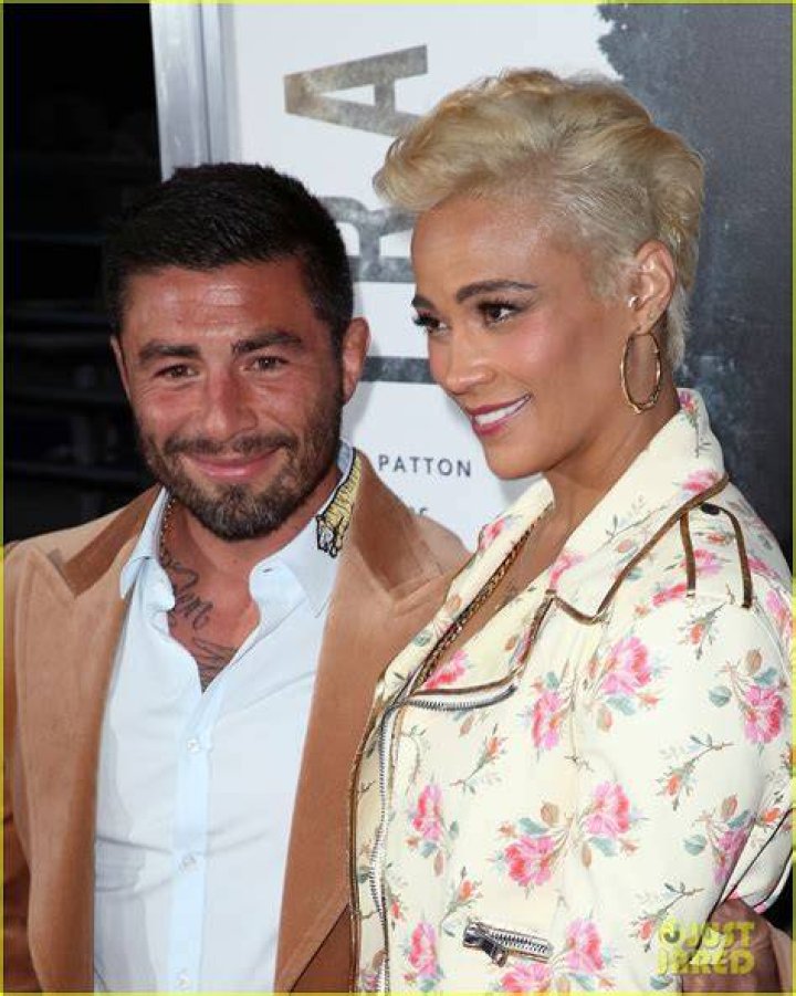 Paula Patton & Boyfriend Zachary Quittman Make Red Carpet Debut! Photo