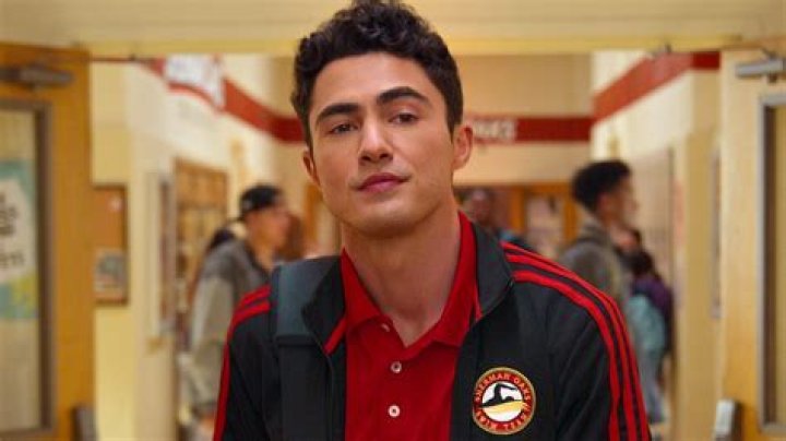 Paxton on &lsquo;Never Have I Ever&rsquo; Is Bringing Hot Jocks Back in Style