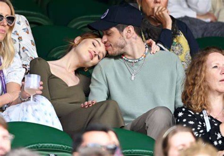 Pete Davidson and Phoebe Dynevor Make First Appearance as Couple