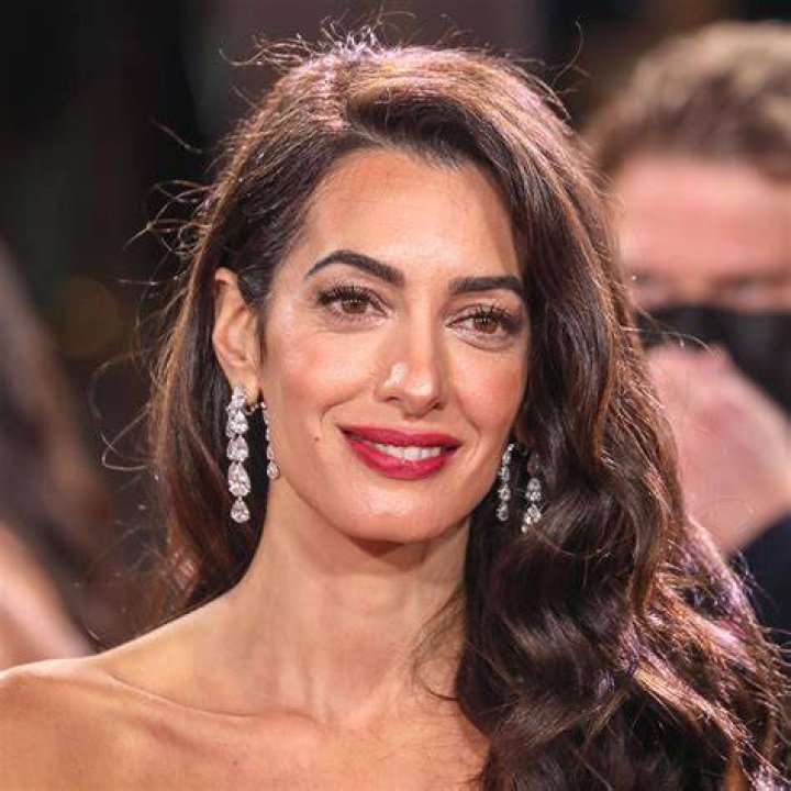 Photo Amal Clooney est de sortie avec ses deux enfants Ella et