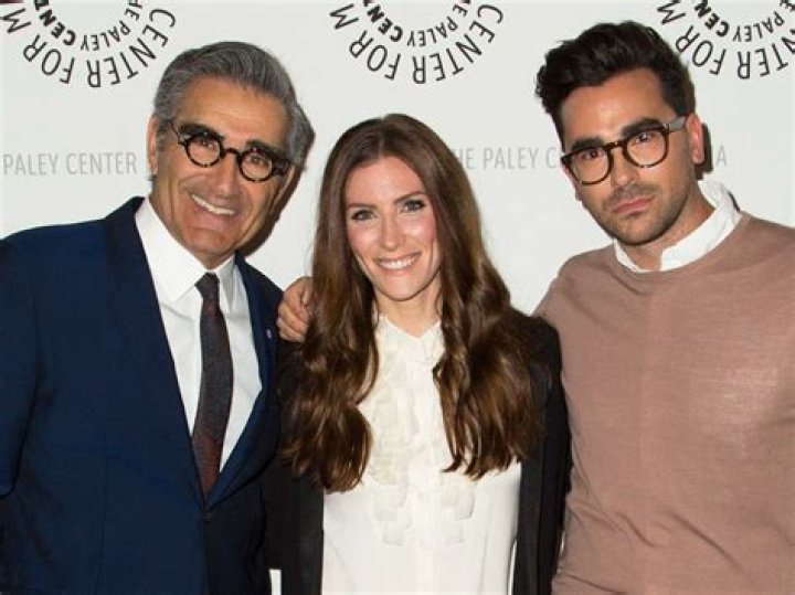 Photo Daniel Levy and Sarah Levy attends American Music Awards in LA