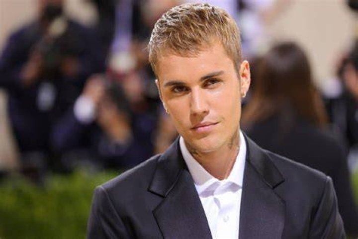 Photo Justin Bieber dévoile sa nouvelle coupe de cheveux sur