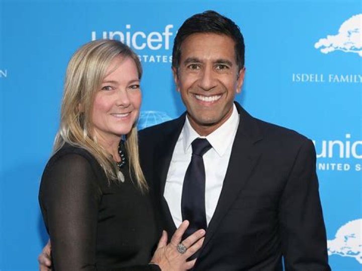 Rebecca Olson Gupta (2022 Wiki) Dr. Sanjay Gupta's Wife Bio Age Kids