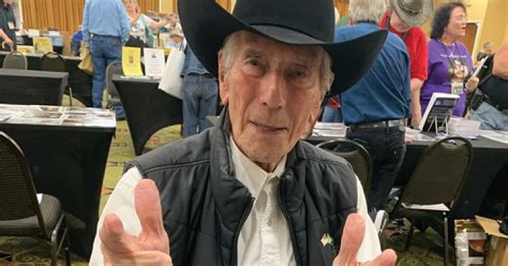 Robert Fuller in &ldquo;Walker, Texas Ranger.&rdquo; Robert Fuller &ldquo;Wa&hellip; Flickr