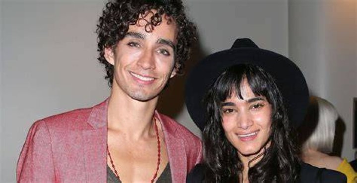 Robert Sheehan's Partner: Uncovering The Truth Behind His Personal Life