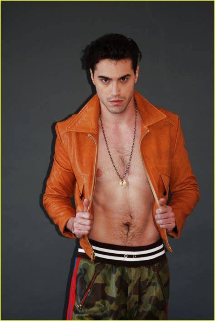 Ryan McCartan Shows Off His Abs in New Fashion Photo Shoot Photo