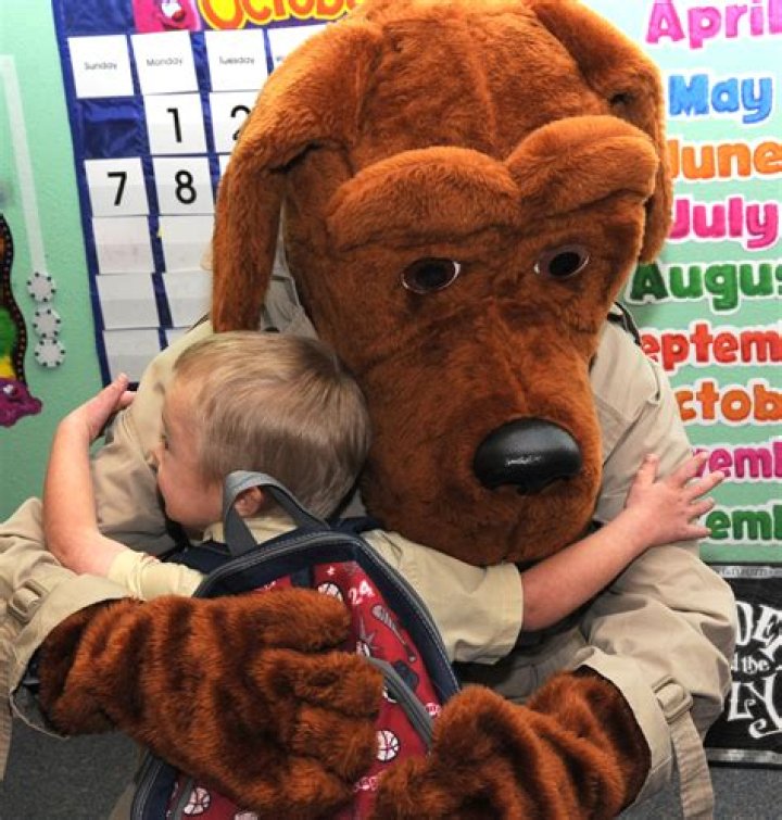 Scruff McGruff takes a bite out of Crime Prevention Month > Space Base