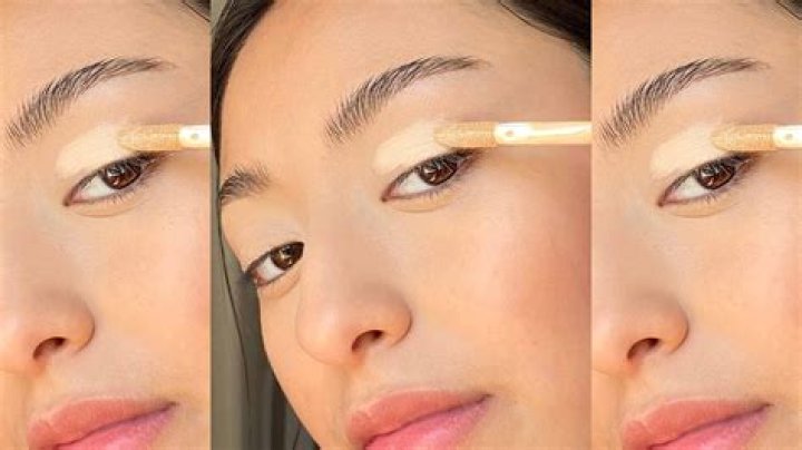 Should I put concealer on before eyeshadow?