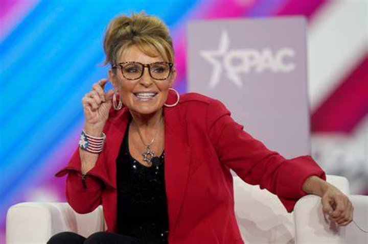 SocialGathering Sarah Palin Gets Slammed by Twitter Users; Sarah