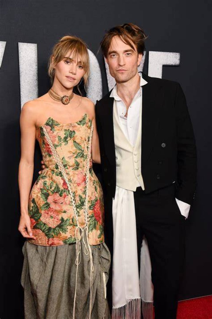 Suki Waterhouse talks dating Robert Pattinson 'I&rsquo;m shocked that I&rsquo;m so