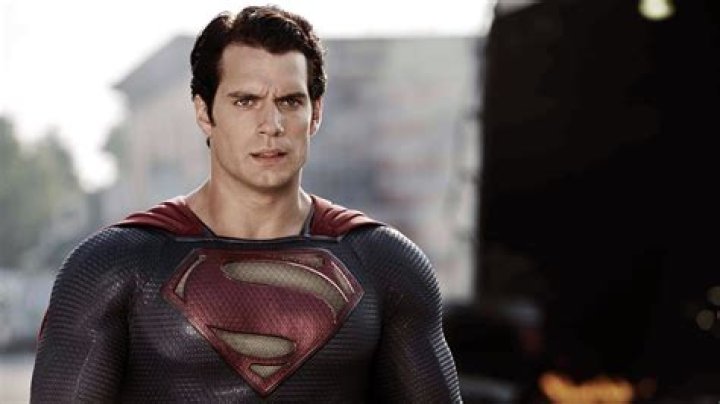 Superman Henry Cavill Talks 3D Sex and...Manscaping!