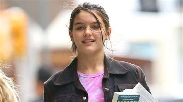 Suri Cruise Is Growing Up to Look Just Like Her Mom Who What Wear UK