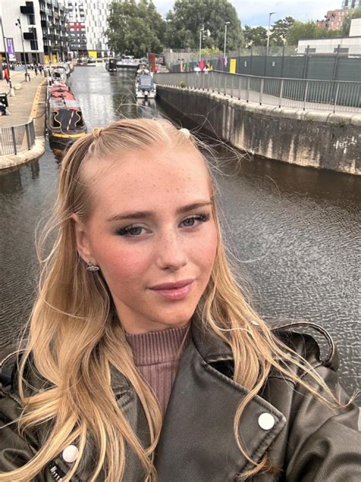 Swedish_Bella AltBlonde