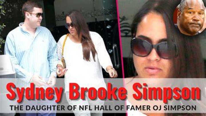 Sydney Brooke Simpson, OJ Simpson Afafine, Tausaga, Tupe aoga