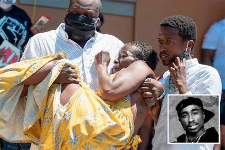 Tupac&rsquo;s sister Sekyiwa Shakur carried away by friends after &lsquo;collapsing