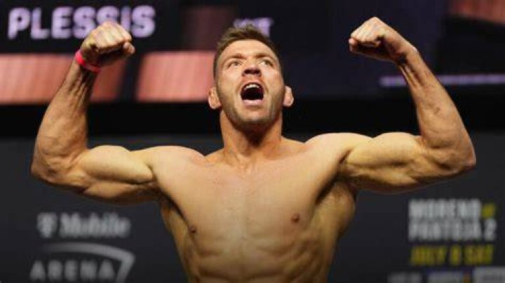 UFC 269 Dricus Du Plessis vs. Andre Muniz added to yearend PPV