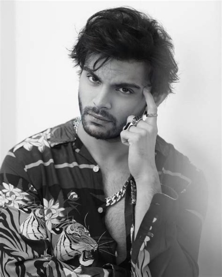 Veer Pahariya biography, wiki, age, father, girlfriends, net worth