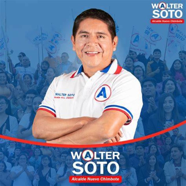 Walter Soto Le&oacute;n dedica presentaci&oacute;n como pianista a parejas que han