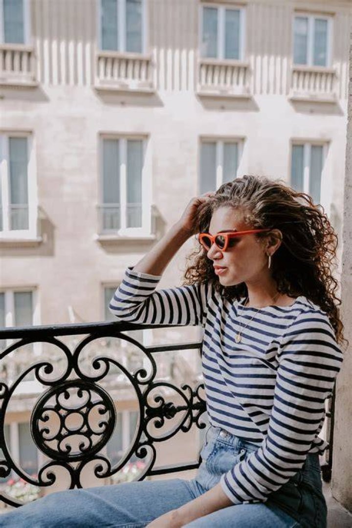 What is the French girl look?