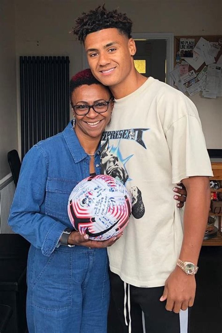 Who are Ollie Watkins Parents? Meet DelsiMay and Steven Watkins KIDS