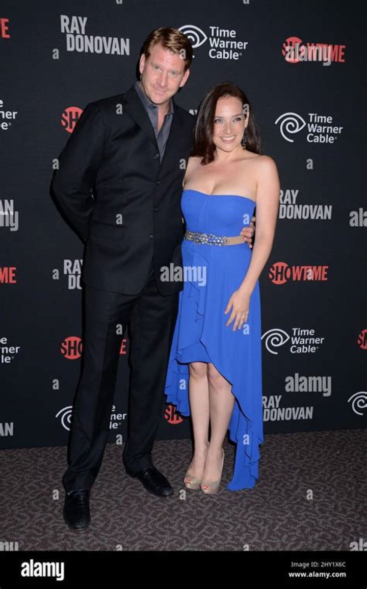 Who Is Valeria Mason? Dash Mihok Wife, Kids And Relationship