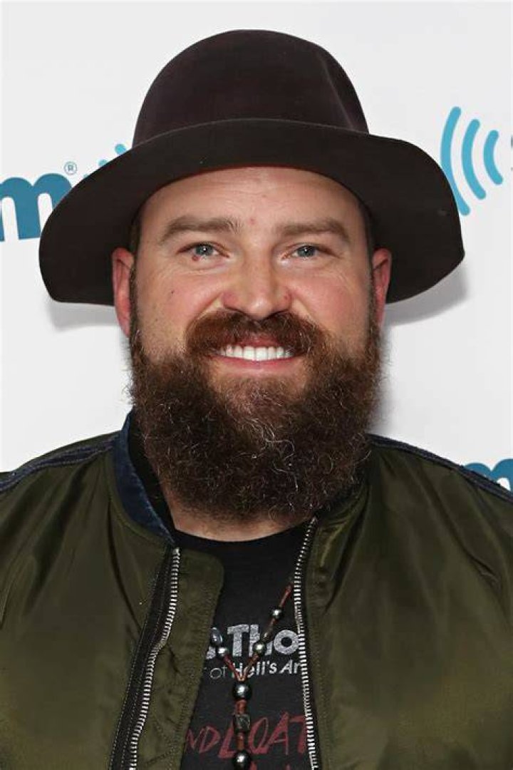 Who Is Zac Brown's Fiancée, Kelly Yazdi?
