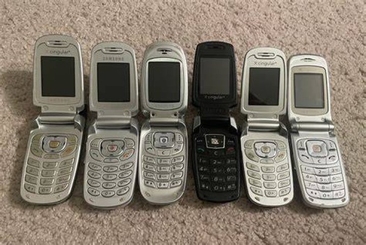 Will old flip phones work in 2022?